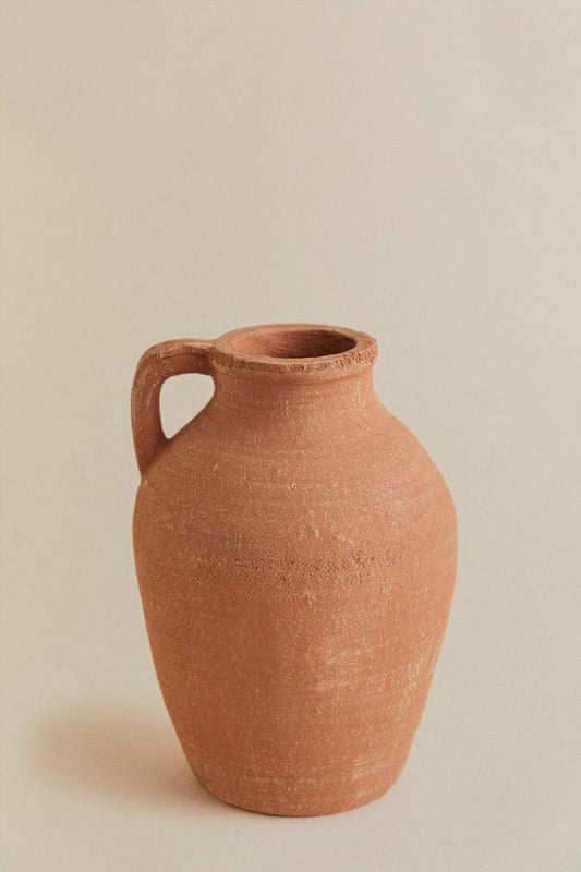 Rote dekorative Vase